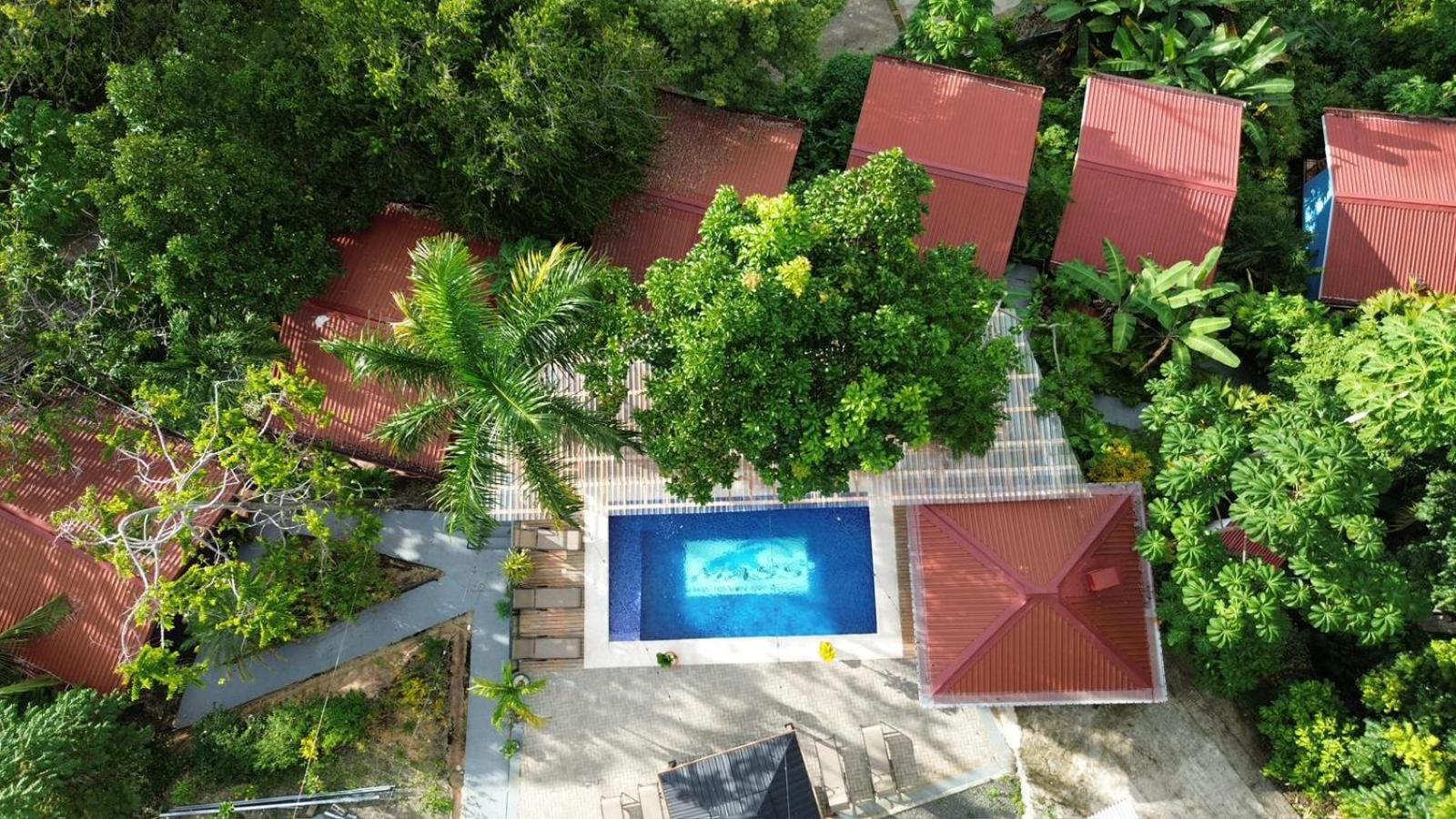 In Sueno Private Jungle Villa *